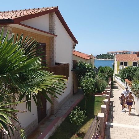 Diana's place Pula Exterior foto